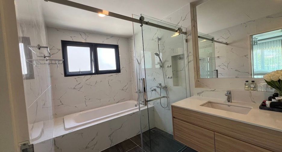 À louer et à vendre 5 chambres maison à Bang Phli, Samut Prakan