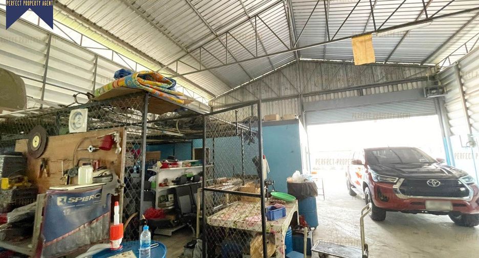 Lagerhaus zum Kauf mit 30 Zimmer in Mueang Chon Buri, Chonburi