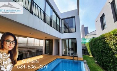 For rent 4 bedrooms house in Khlong Toei, Bangkok