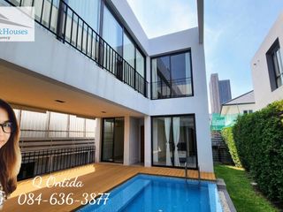 For rent 4 bedrooms house in Khlong Toei, Bangkok