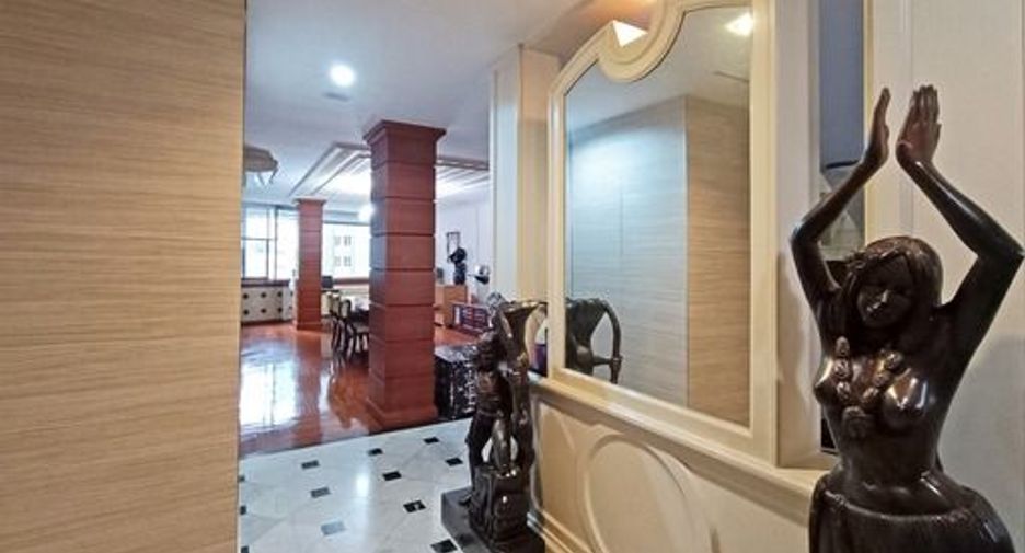 ขาย 4 ห้องนอน คอนโด ใน คลองเตย, กรุงเทพฯ