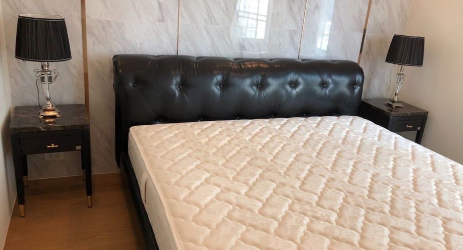 For rent 2 bedrooms condo in Pathum Wan, Bangkok