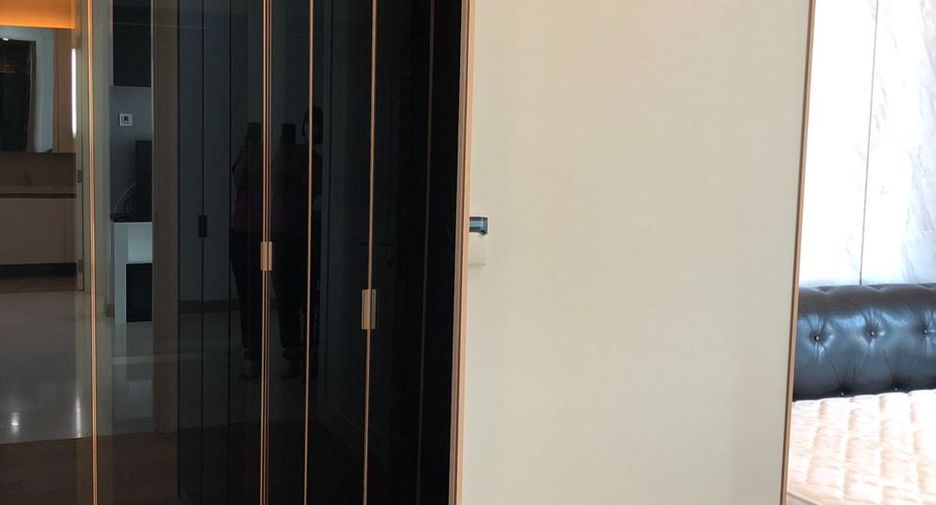 For rent 2 bedrooms condo in Pathum Wan, Bangkok