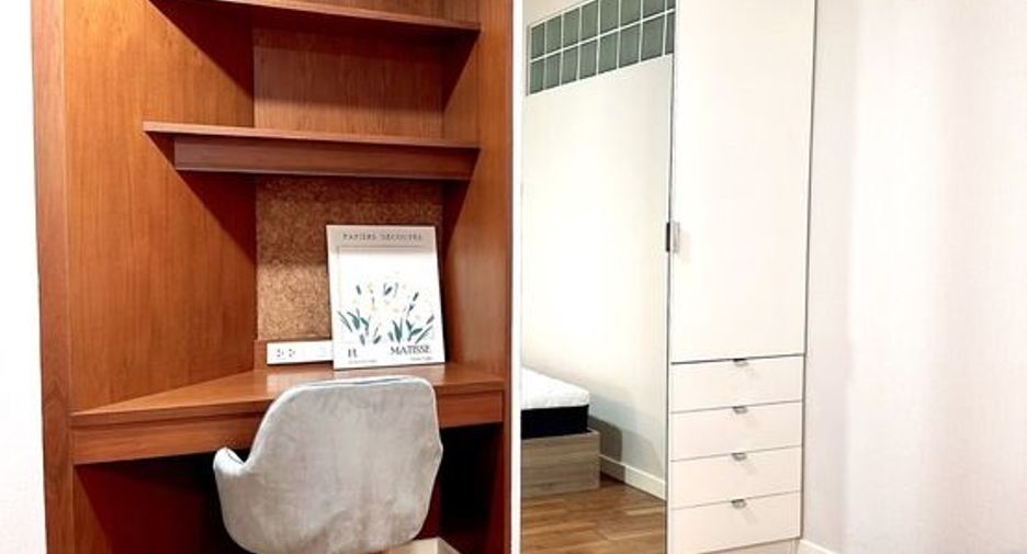 For rent 2 bedrooms condo in Yan Nawa, Bangkok
