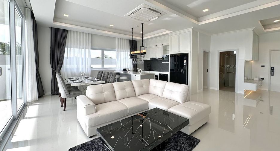For sale 3 bedrooms house in Bang Lamung, Chonburi