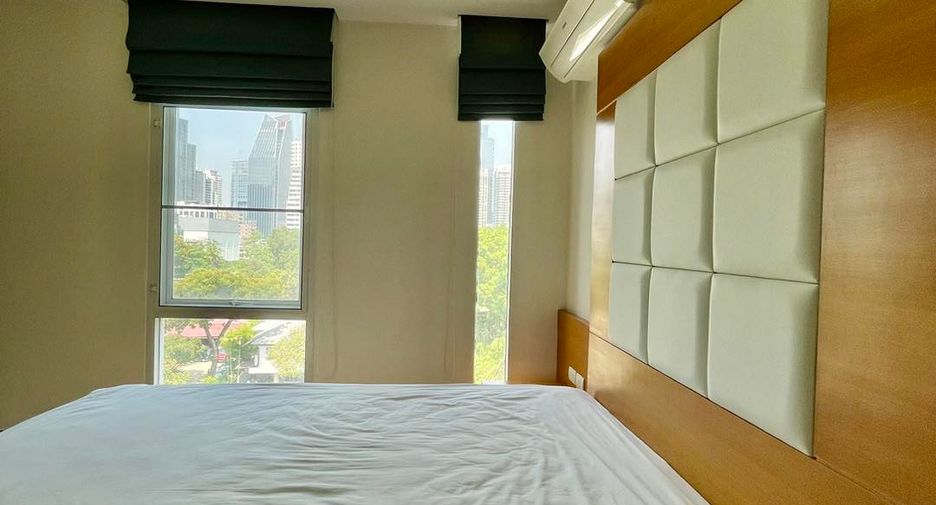 For rent 2 bedrooms condo in Khlong Toei, Bangkok
