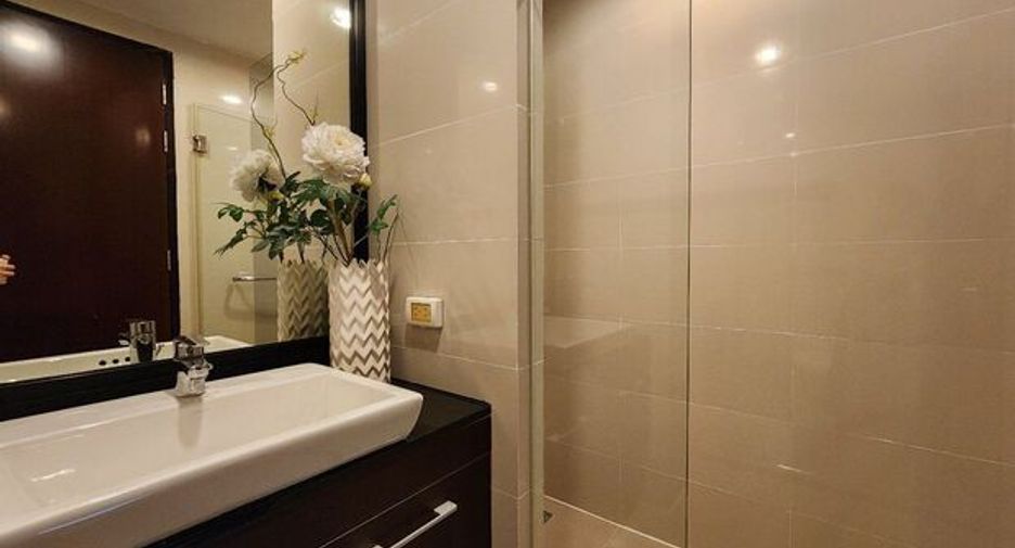 For rent 2 bedrooms condo in Chatuchak, Bangkok