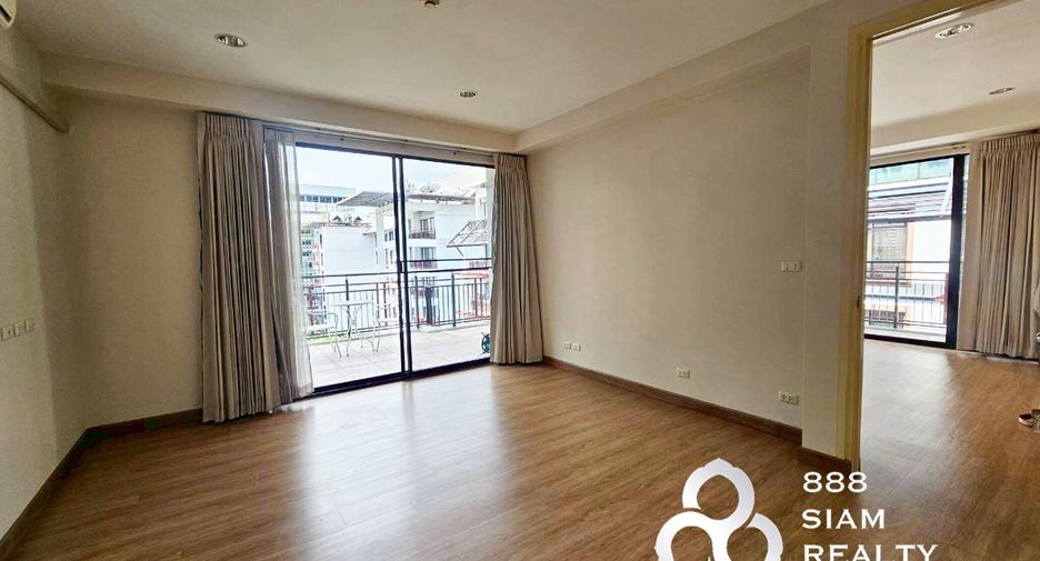 For sale 2 bedrooms condo in Huai Khwang, Bangkok