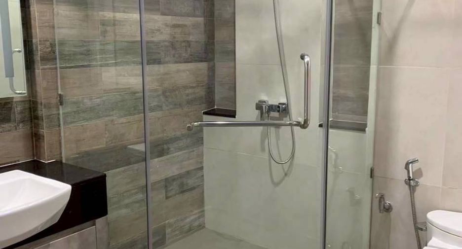 For sale 1 bed condo in Huai Khwang, Bangkok