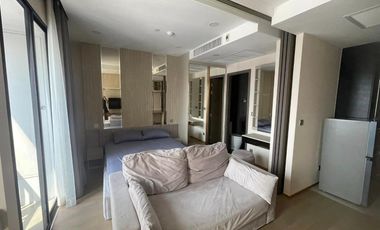 Wohnung zur Miete und zum Kauf mit 1 Zimmer in Bang Rak, Bangkok