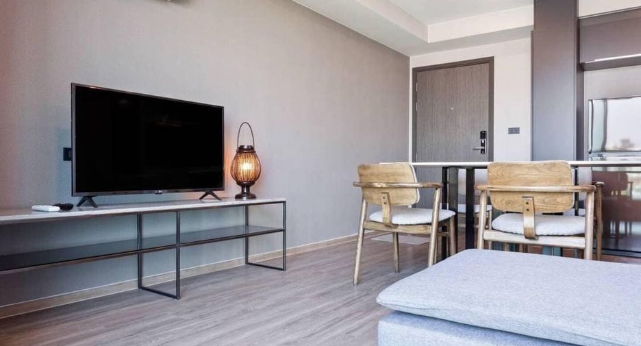For rent 2 bedrooms condo in Watthana, Bangkok