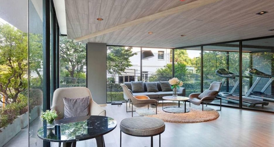 For rent 2 bedrooms condo in Watthana, Bangkok