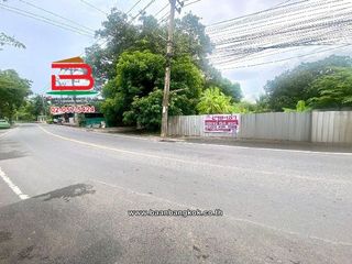 Terreno en alquiler y en venta en Taling Chan, Bangkok