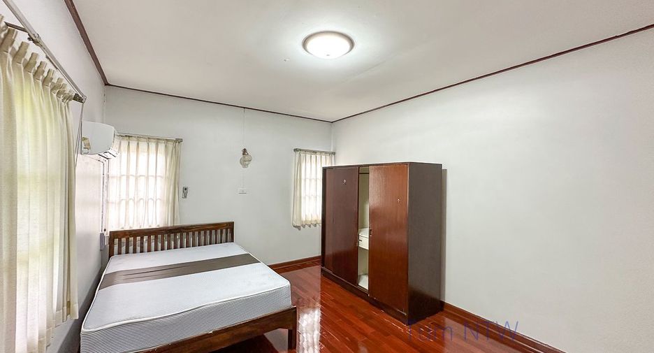For rent 3 bedrooms house in Mueang Chiang Mai, Chiang Mai