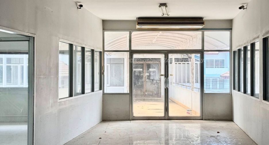 Oficina en alquiler en Si Racha, Chonburi