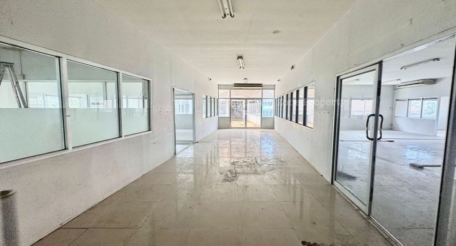Oficina en alquiler en Si Racha, Chonburi