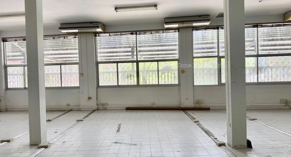 Oficina en alquiler en Si Racha, Chonburi