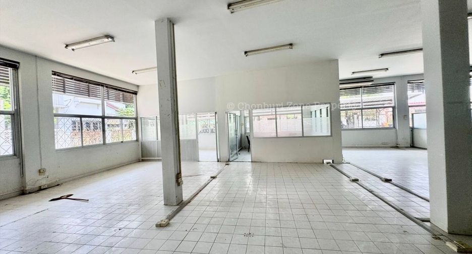 Oficina en alquiler en Si Racha, Chonburi