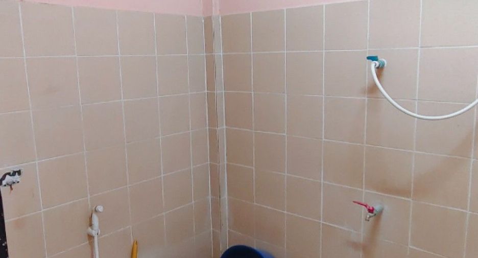 Casa adosada en venta de estudio en Bang Pa-in, Phra Nakhon Si Ayutthaya
