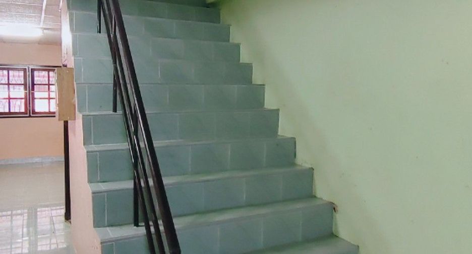 Casa adosada en venta de estudio en Bang Pa-in, Phra Nakhon Si Ayutthaya