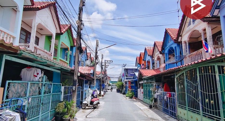Casa adosada en venta de estudio en Bang Pa-in, Phra Nakhon Si Ayutthaya