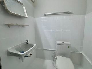 Reihenhaus zur Miete mit 3 Zimmer in Si Racha, Chonburi
