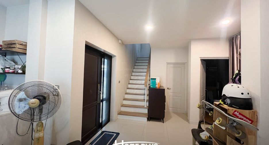 Casa en venta de 4 habitaciones en Sai Mai, Bangkok