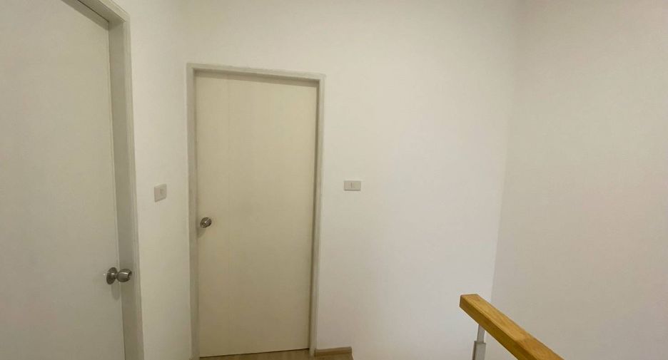 For sale 3 bedrooms townhouse in Lat Lum Kaeo, Pathum Thani