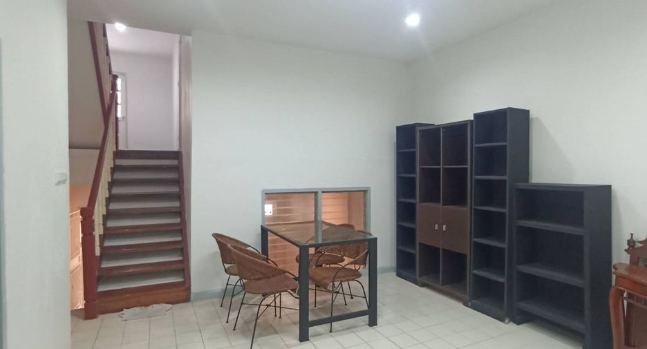 Büro zur Miete und zum Kauf mit 4 Zimmer in Bang Kapi, Bangkok