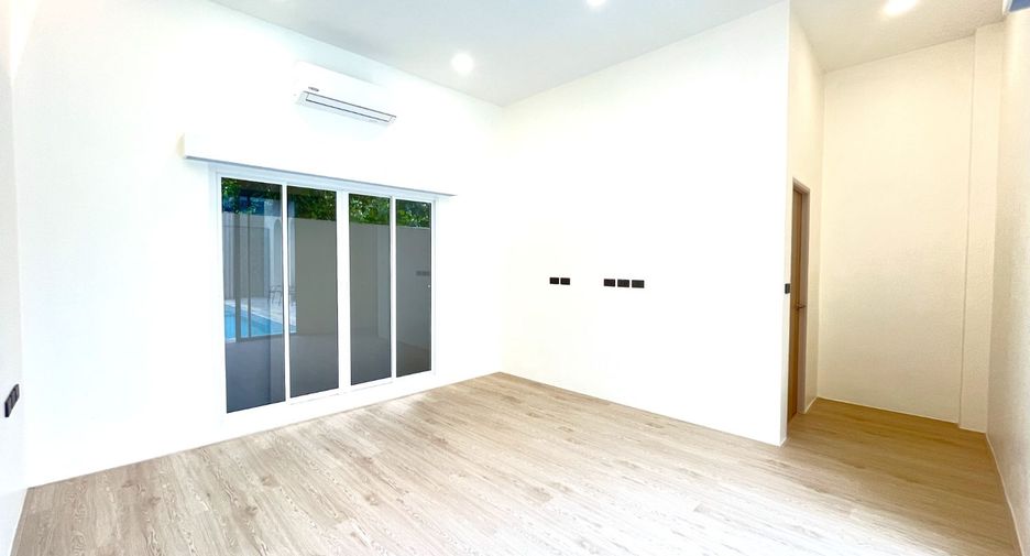 For sale 4 bedrooms villa in Mueang Krabi, Krabi