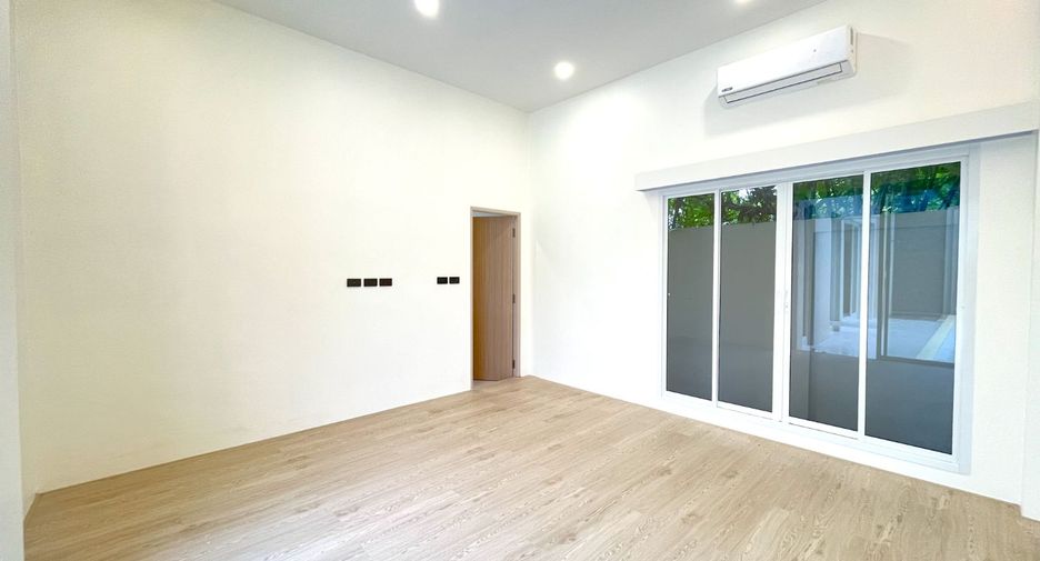 For sale 4 bedrooms villa in Mueang Krabi, Krabi