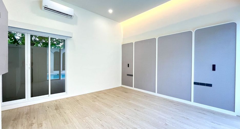 For sale 4 bedrooms villa in Mueang Krabi, Krabi