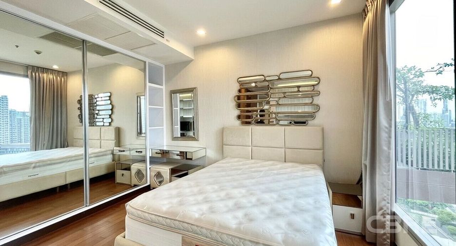 For sale 1 bed condo in Khlong Toei, Bangkok