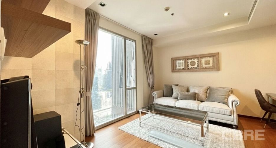 For sale 1 bed condo in Khlong Toei, Bangkok