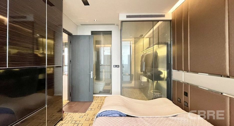 For sale 2 bedrooms condo in Watthana, Bangkok
