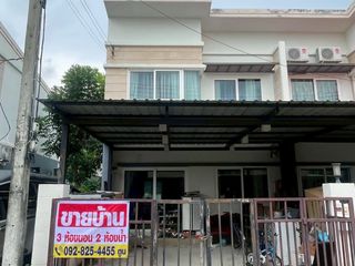 Reihenhaus zum Kauf mit 3 Zimmer in Lam Luk Ka, Pathum Thani