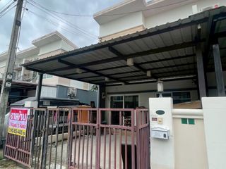 Reihenhaus zum Kauf mit 3 Zimmer in Lam Luk Ka, Pathum Thani