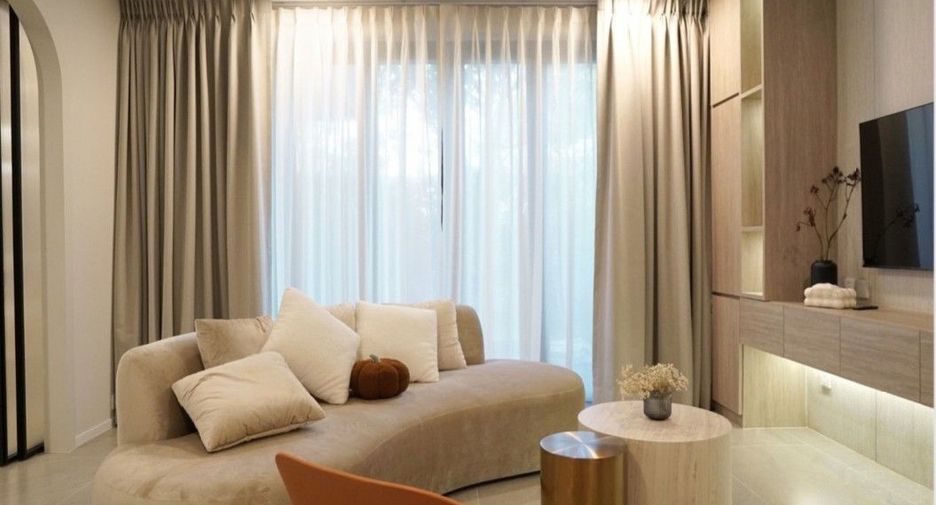 For rent and for sale 4 bedrooms house in Saphan Sung, Bangkok
