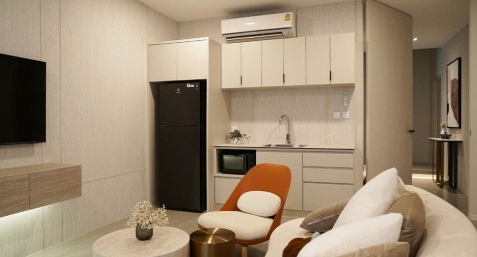 For rent and for sale 4 bedrooms house in Saphan Sung, Bangkok