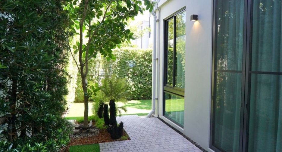 For rent and for sale 4 bedrooms house in Saphan Sung, Bangkok