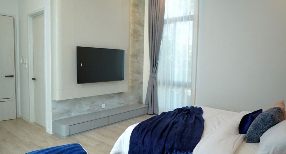 For rent and for sale 4 bedrooms house in Saphan Sung, Bangkok