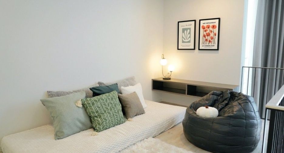 For rent and for sale 4 bedrooms house in Saphan Sung, Bangkok