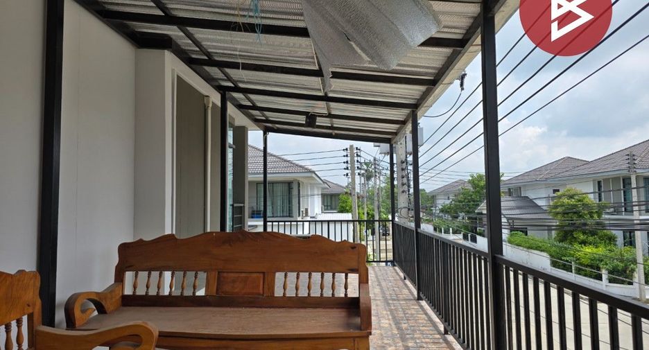 For sale 4 bedrooms house in Sam Khok, Pathum Thani
