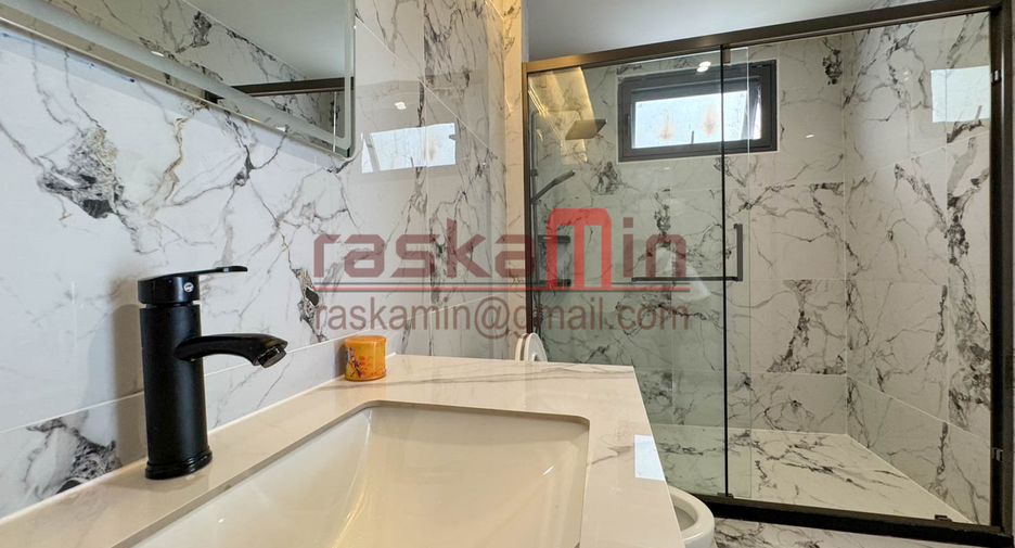 Haus zum Kauf mit 4 Zimmer in Bang Lamung, Chonburi