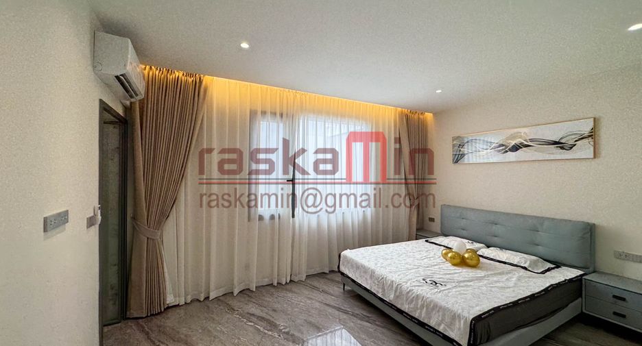 Haus zum Kauf mit 4 Zimmer in Bang Lamung, Chonburi