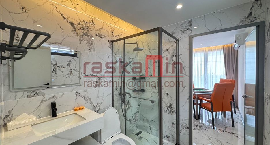 Haus zum Kauf mit 4 Zimmer in Bang Lamung, Chonburi