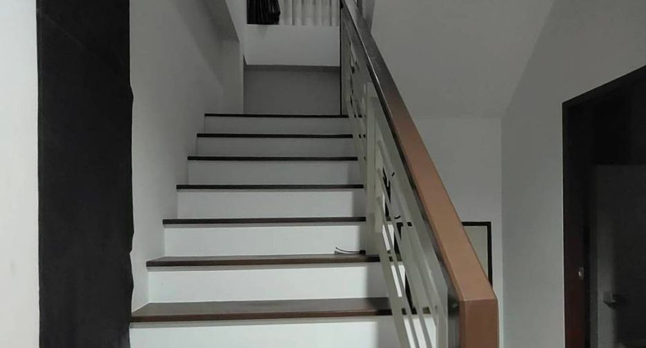 For sale 3 bedrooms house in Nong Chok, Bangkok