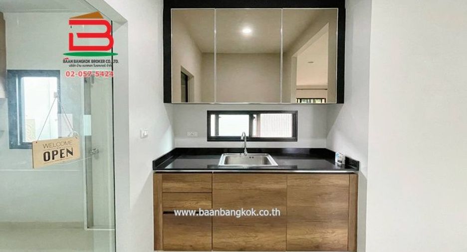 Haus zum Kauf mit 3 Zimmer in Lam Luk Ka, Pathum Thani