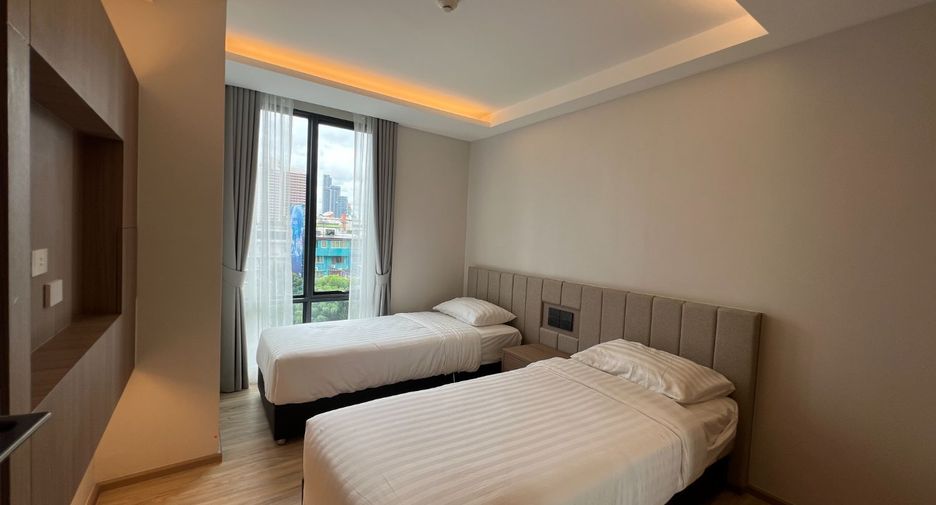 For rent 2 bedrooms condo in Watthana, Bangkok