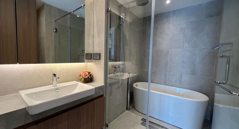 For rent 2 bedrooms condo in Watthana, Bangkok